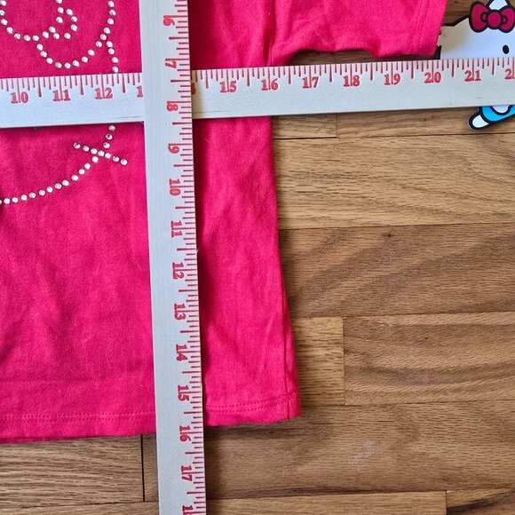 NWT Hello Kitty Pink Rhinestone Tee (Sz M) - Picture 2 of 3